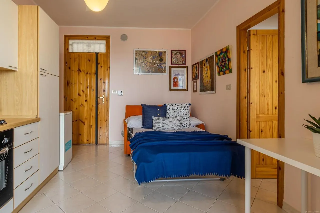 Lido Degli Estensi Terrace Apartment 0*, リド・デッリ・エステンシ イタリア