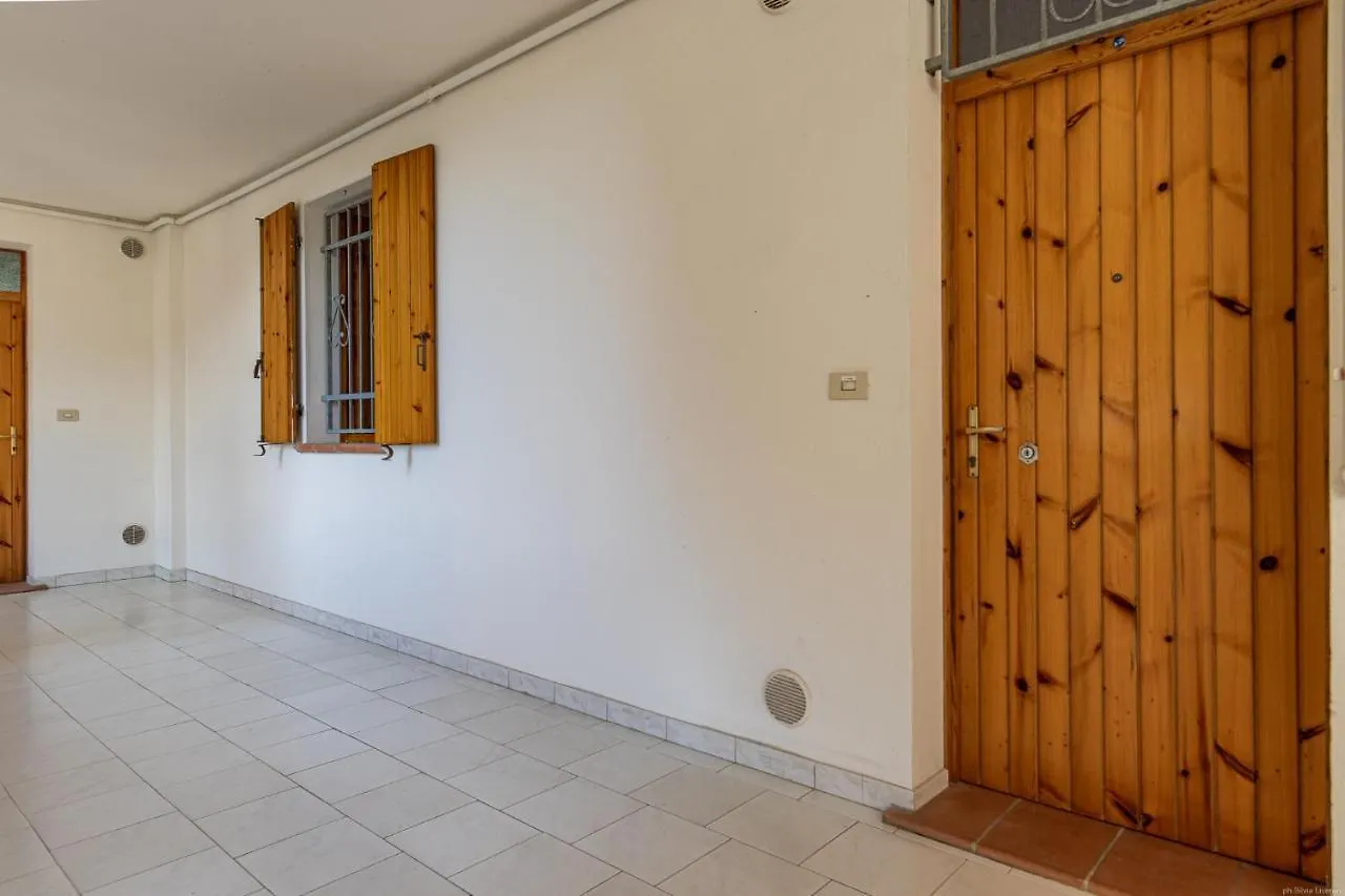 Lido Degli Estensi Terrace Apartment イタリア